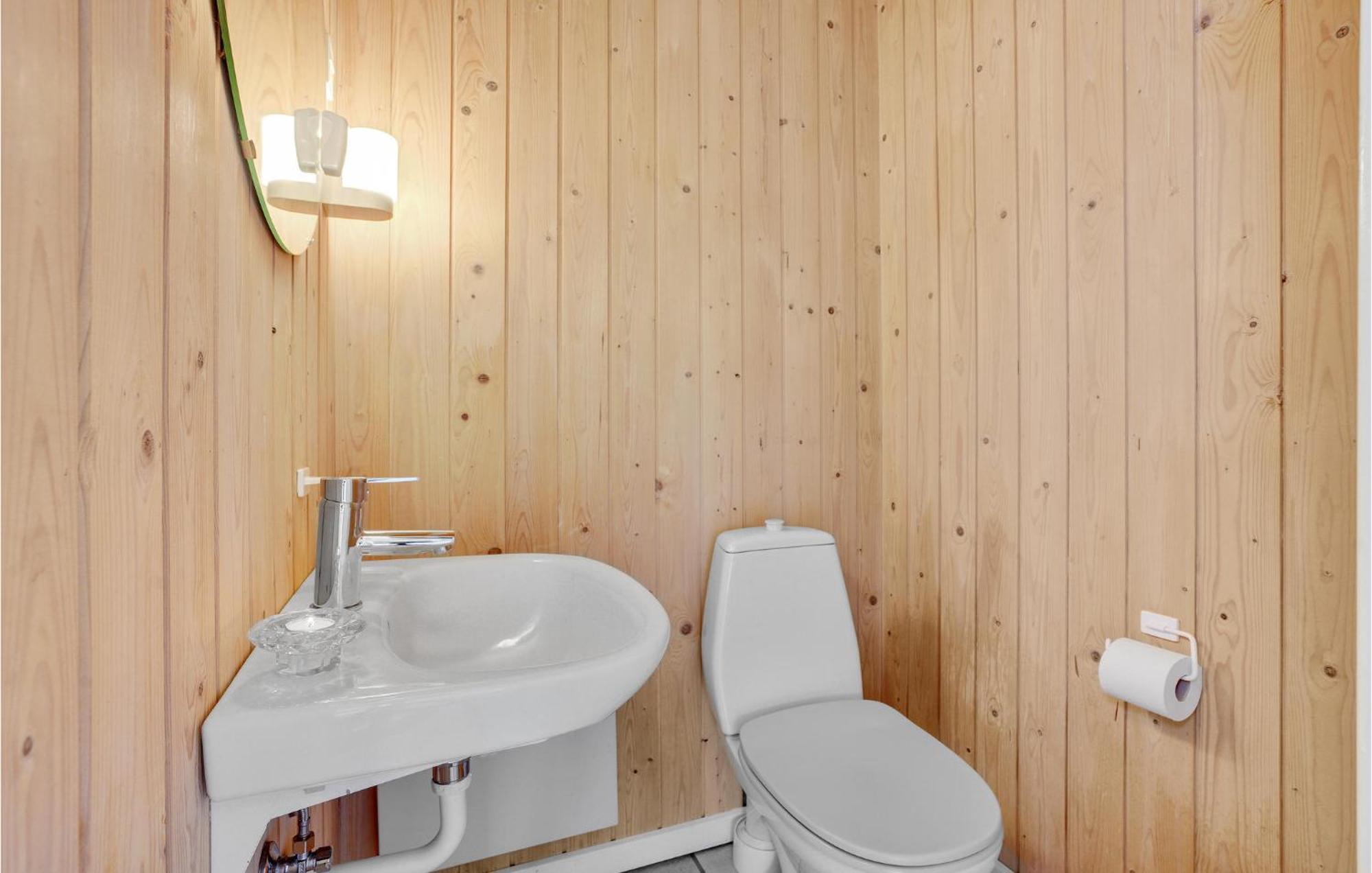 4 Bedroom Lovely Home In ブラーバンド エクステリア 写真