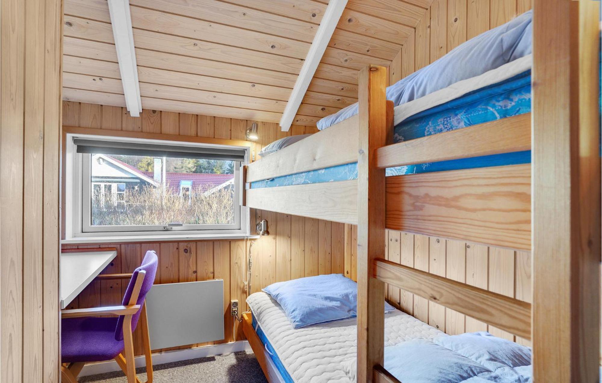 4 Bedroom Lovely Home In ブラーバンド エクステリア 写真