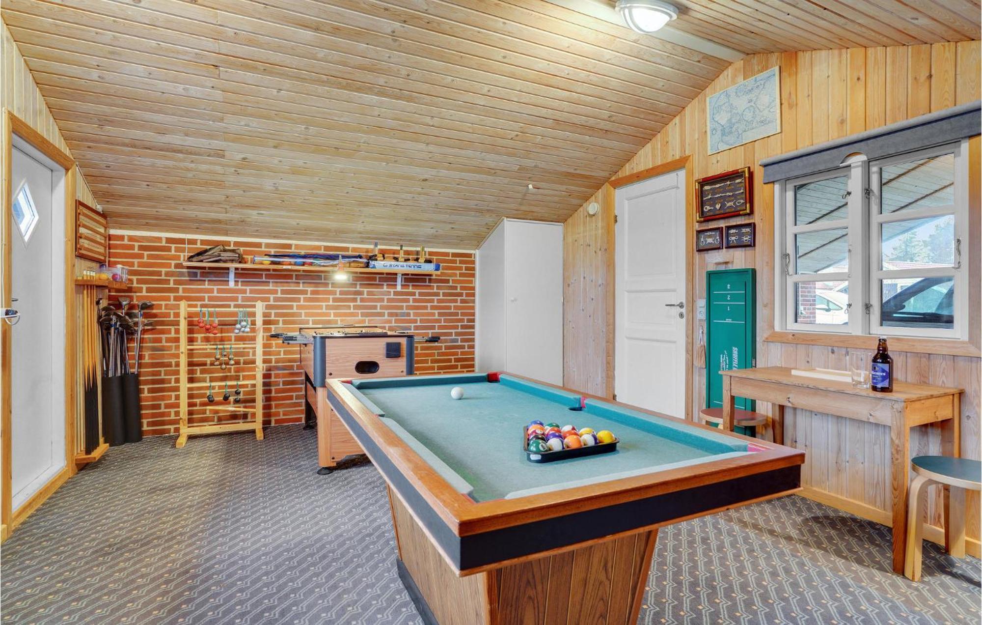 4 Bedroom Lovely Home In ブラーバンド エクステリア 写真